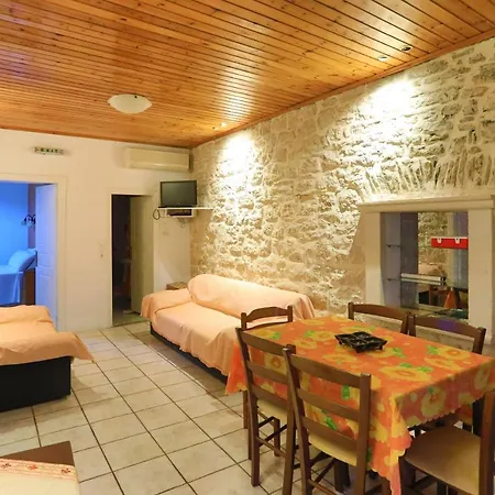 Kefalaki Villa *
